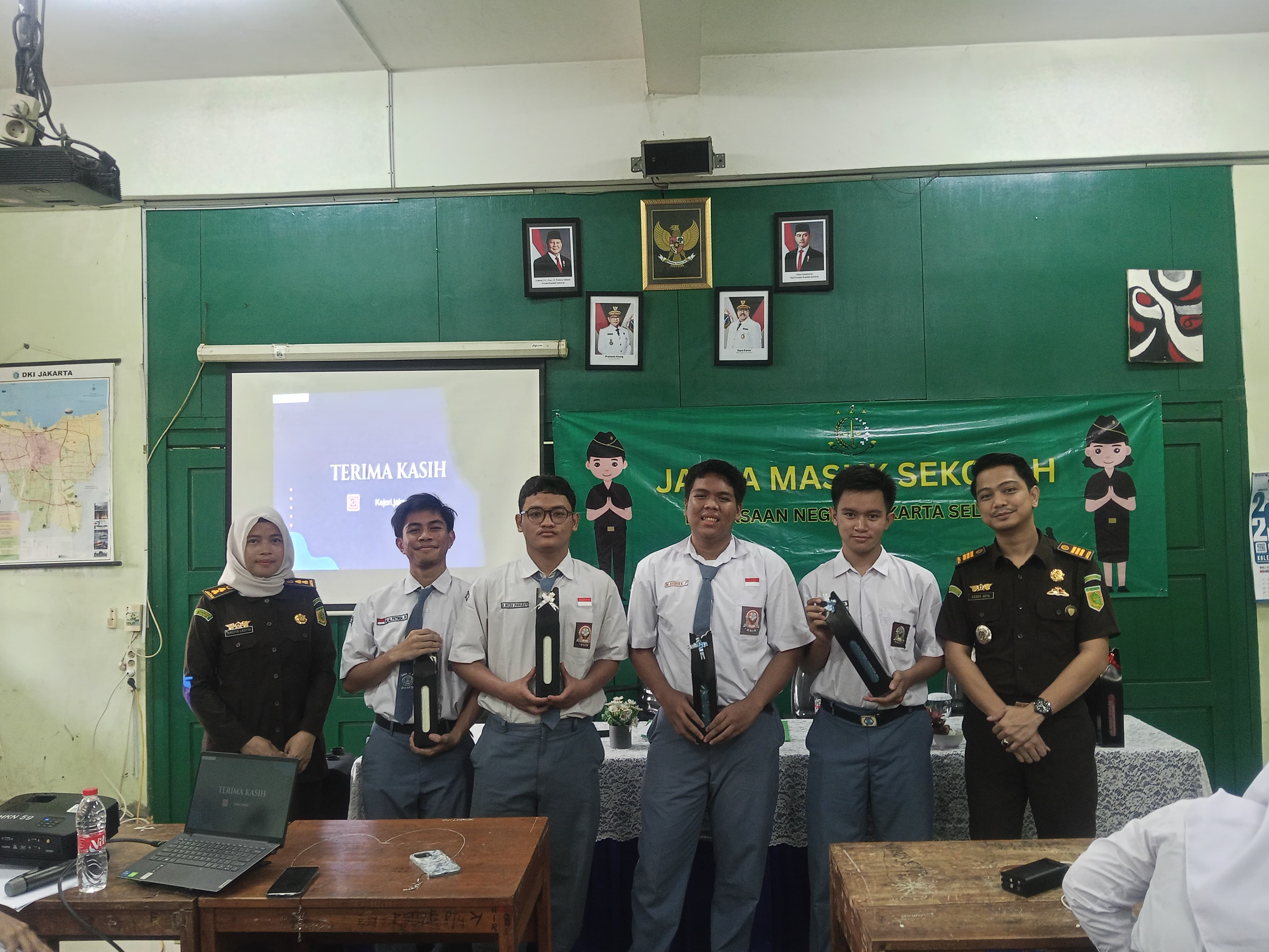 Gedung Sekolah SMK 20 NEGERI PEKANBARU